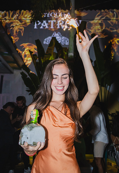 Chica 4 en bote